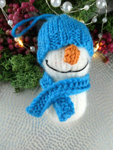 Load image into Gallery viewer, Knitted Snowman Christmas tree decoration